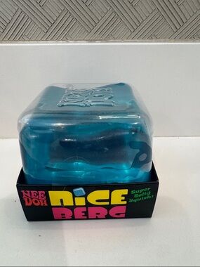 NeeDoh Nice Berg Blue XL Giant Squishy Ice Cube. NEW